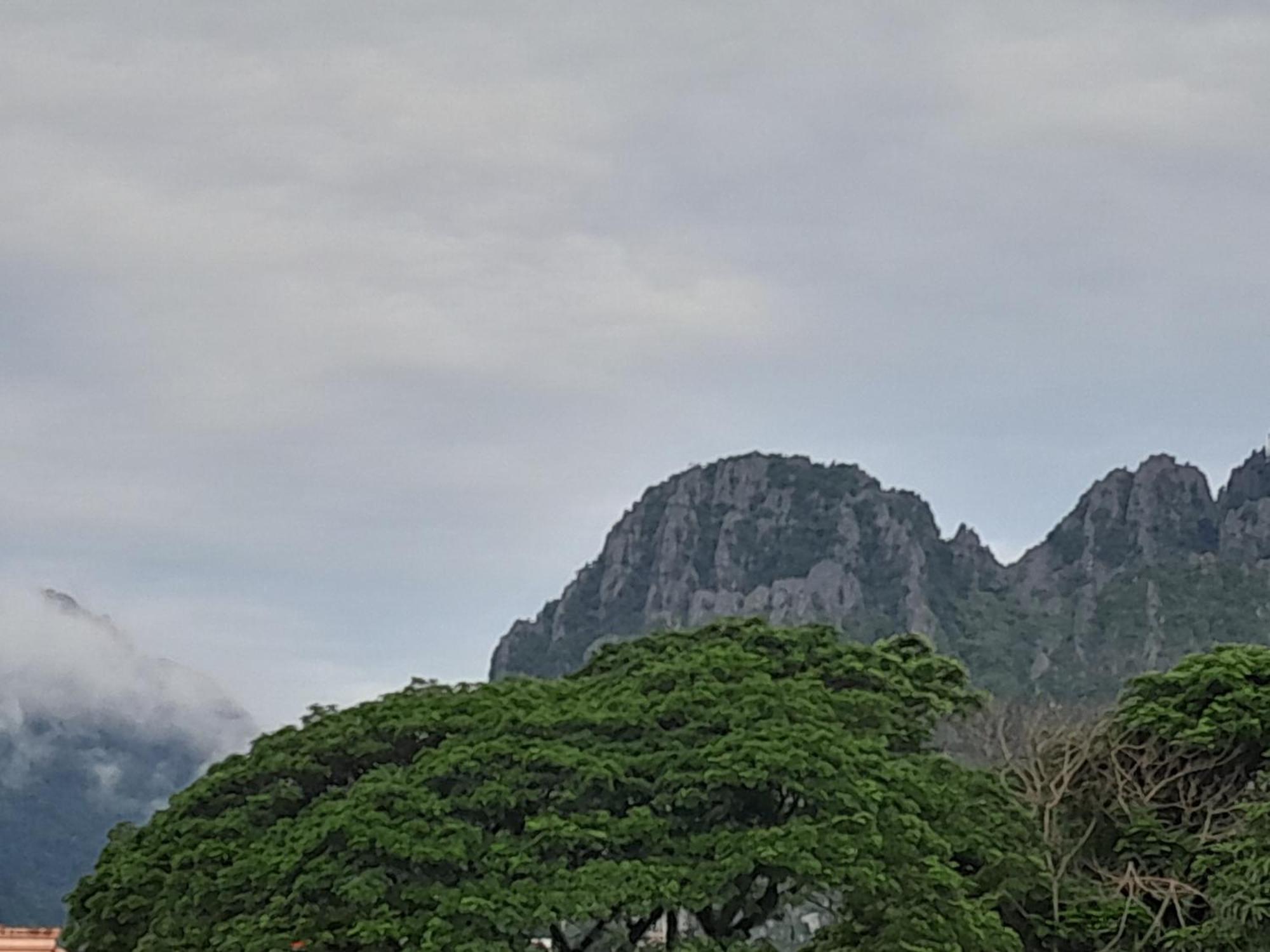 Vang Vieng Chanthala Hotel 1 المظهر الخارجي الصورة